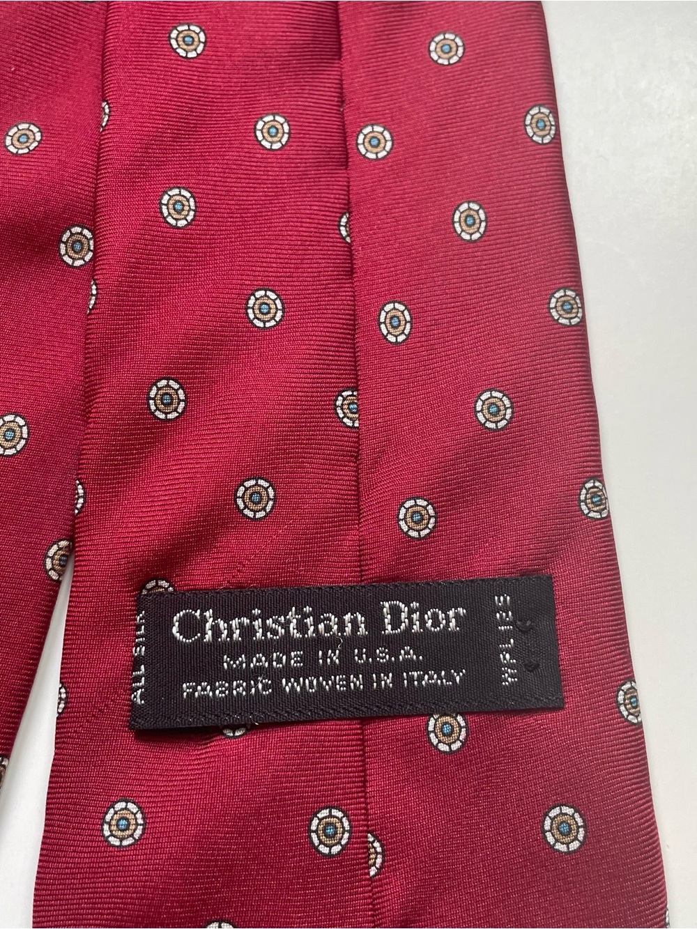 Christian Dior Mens Silk Tie
Burgundy Red Medallion Geometric
Pattern - Picture 7 of 11